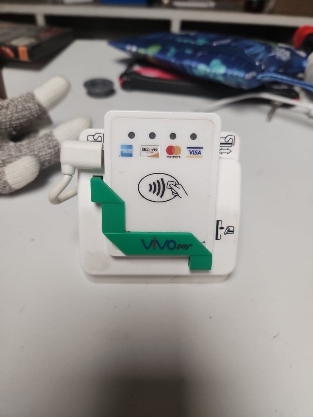 VivoPay Portable Card Reader - White with Green Accent